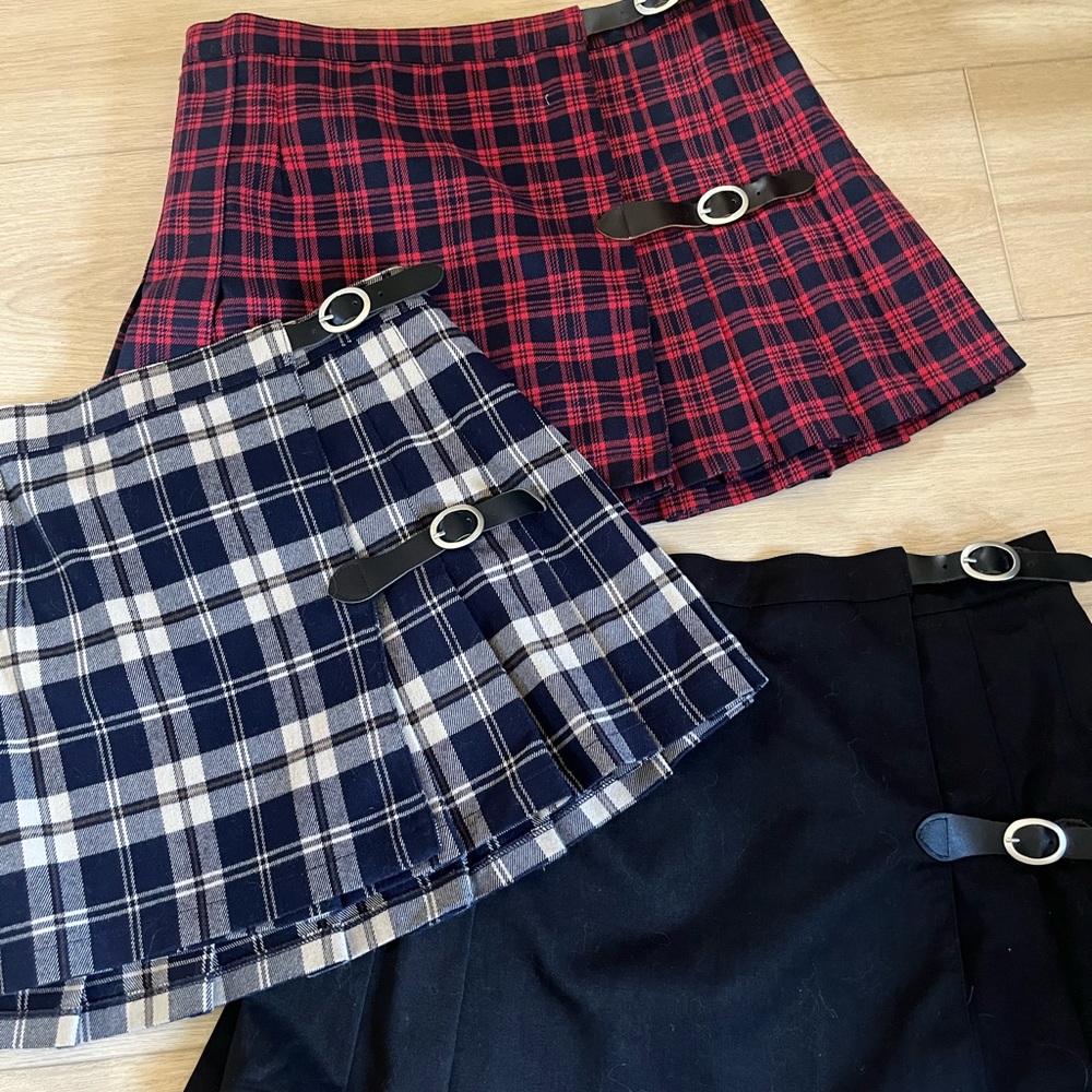Brandy Melville Buckle skirts